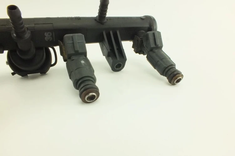 LISTWA WTRYSKOWA SEAT IBIZA III (2002-2008) 1.4 030133319AA