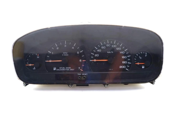 LICZNIK CHRYSLER VOYAGER (1995-2000) 2.4 150KM P04685624
