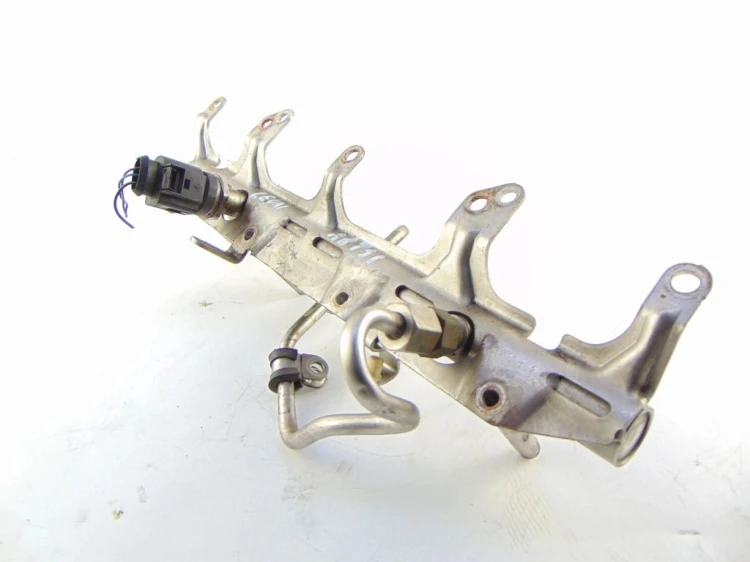 LISTWA WTRYSKOWA SEAT LEON II (2005-2012) 1.8 TSI 06J133317