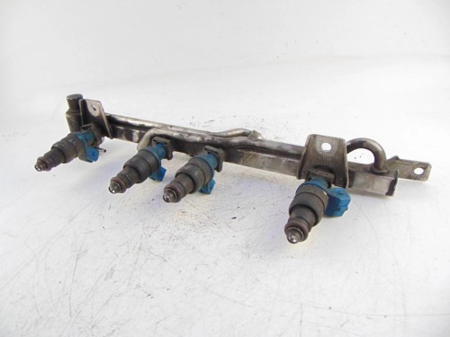 LISTWA WTRYSKOWA AUDI A4 B5 (1994 – 2001) 1,6 8v 050133681