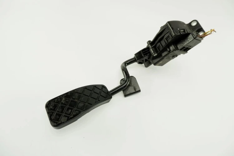 PEDAŁ GAZU POTENCJOMETR AUDI A6 C6 2.0 TDI 4F2721523