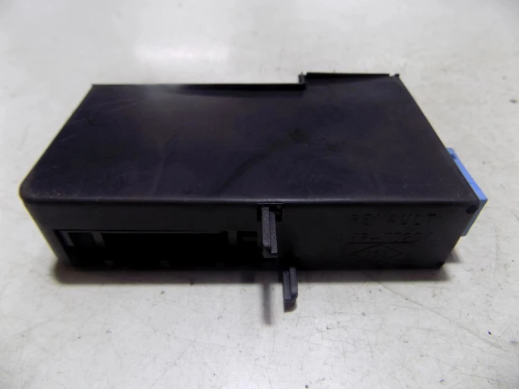 CZYTNIK KART RENAULT ESPACE IV LIFT (2006-2014) 8200625887 A