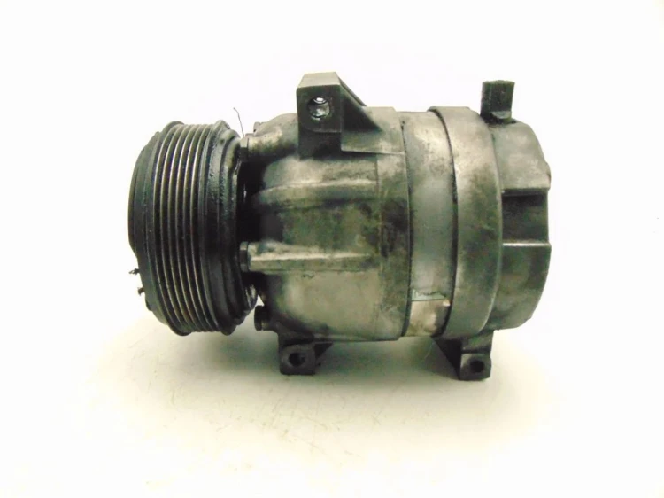 SPRĘŻARKA KLIMATYZACJI RENAULT LAGUNA II LIFT (2005-2007) 1.9 DCI 820002182
