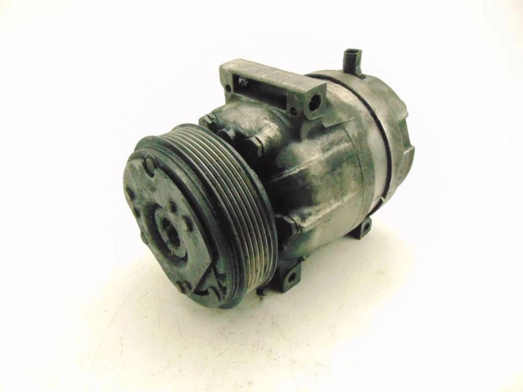 SPRĘŻARKA KLIMATYZACJI RENAULT LAGUNA II LIFT (2005-2007) 1.9 DCI 820002182