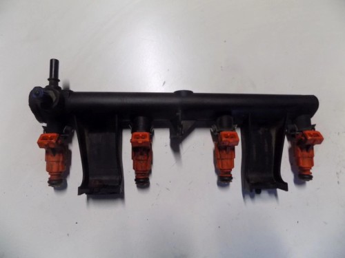 LISTWA WTRYSKOWA PEUGEOT 307 (2001-2005) 9636520760
