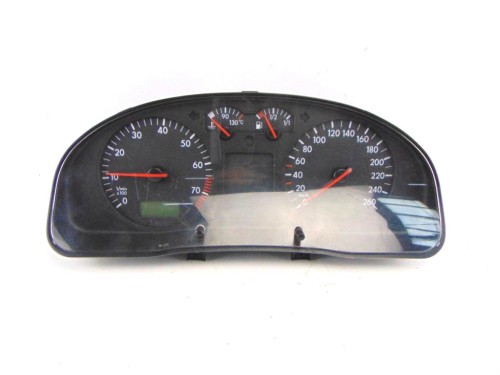 LICZNIK VOLKSWAGEN PASSAT B5 1,6 16V 3B0919861B