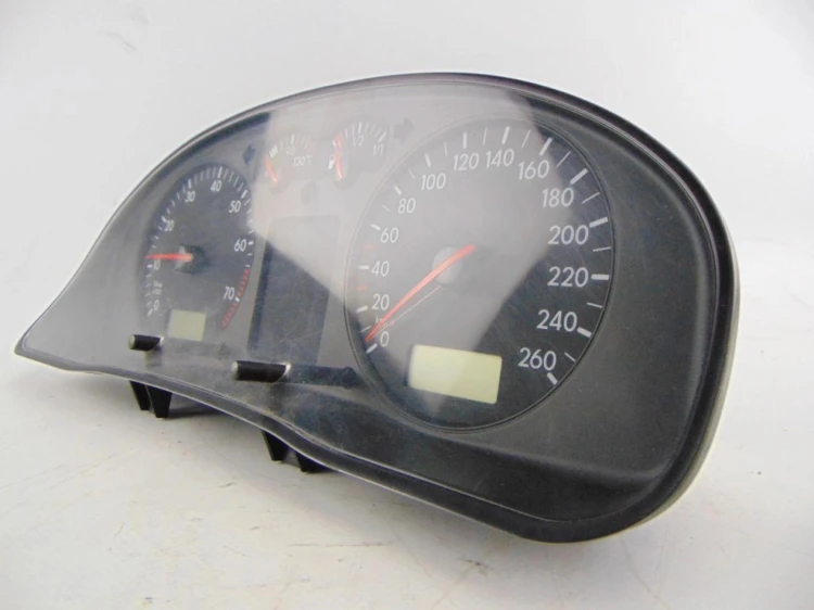 LICZNIK VOLKSWAGEN PASSAT B5 1,6 16V 3B0919861B