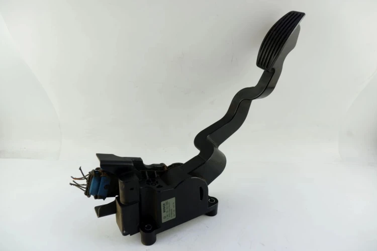 PEDAŁ GAZU POTENCJOMETR FIAT BRAVO II 1.6 JTD 517856400 0280755052