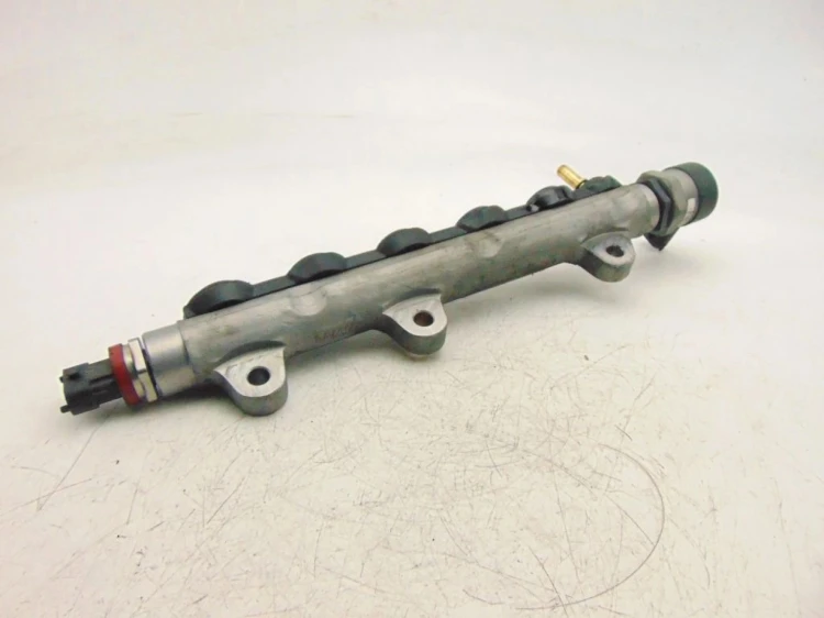 LISTWA WTRYSKOWA RENAULT KOLEOS (2008-2013) 2.0 DCI 8200610223 8200718753 0