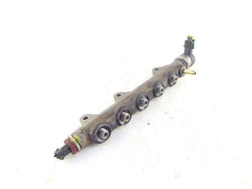 LISTWA WTRYSKOWA RENAULT LAGUNA III (2007-) 2.0 DCI 8200842432