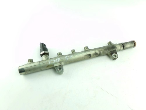 LISTWA WTRYSKOWA RENAULT SCENIC II LIFT (2006-2009) 8200347176