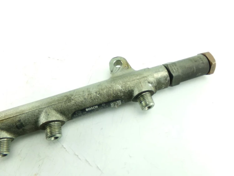 LISTWA WTRYSKOWA RENAULT SCENIC II LIFT (2006-2009) 8200347176
