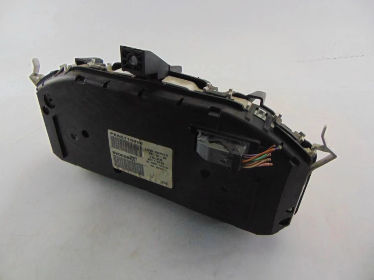 LICZNIK RENAULT MEGANE II (2002-2005) 1.6 16V 8200364007