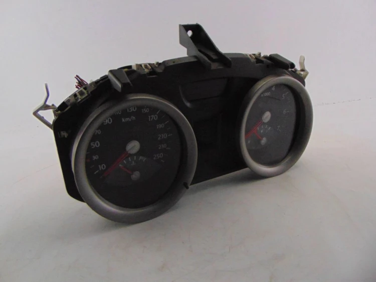 LICZNIK RENAULT MEGANE II (2002-2005) 1.6 16V 8200364007