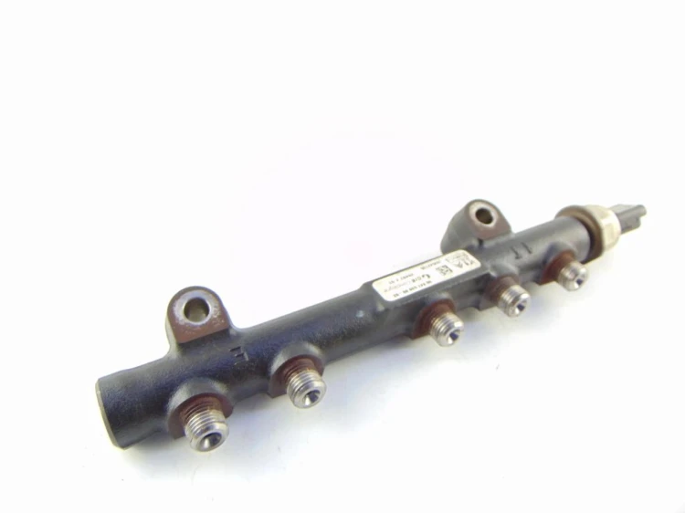 LISTWA WTRYSKOWA PEUGEOT 5008 9684753080-02