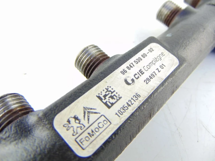 LISTWA WTRYSKOWA PEUGEOT 5008 9684753080-02