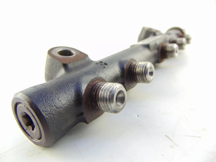 LISTWA WTRYSKOWA PEUGEOT 5008 9684753080-02
