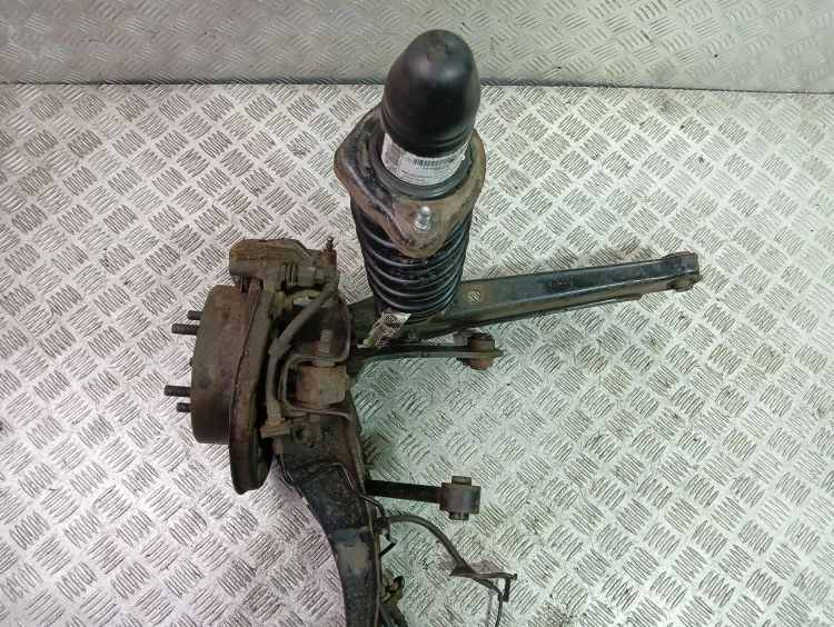 ZWROTNICA WAHACZ PRAWY TYŁ JEEP PATRIOT LIFT (2011-2017) 2.0 16V 156KM
