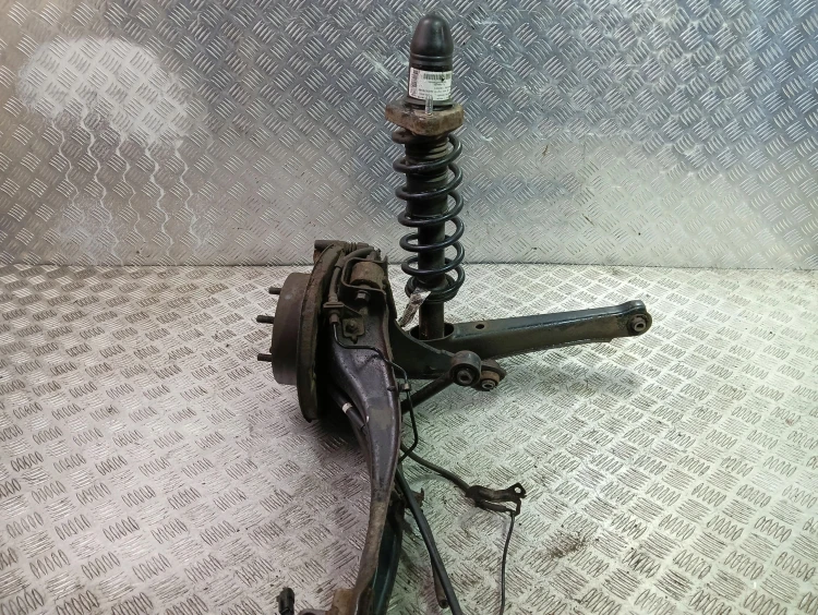 ZWROTNICA WAHACZ PRAWY TYŁ JEEP PATRIOT LIFT (2011-2017) 2.0 16V 156KM