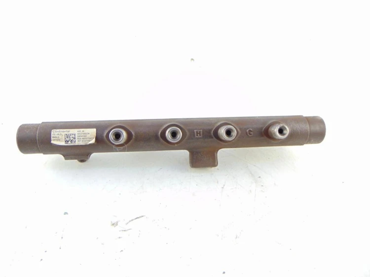 LISTWA WTRYSKOWA RENAULT MEGANE III (2008-2013) 1.5 DCI 8200704217