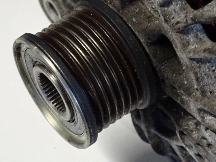 ALTERNATOR RENAULT SCENIC II LIFT (2006-2009) 8200525891