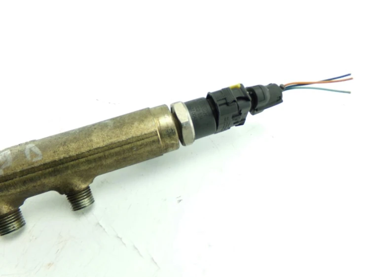 LISTWA WTRYSKOWA ALFA ROMEO 156 (1997-2002) 1.9 JTD 46768653