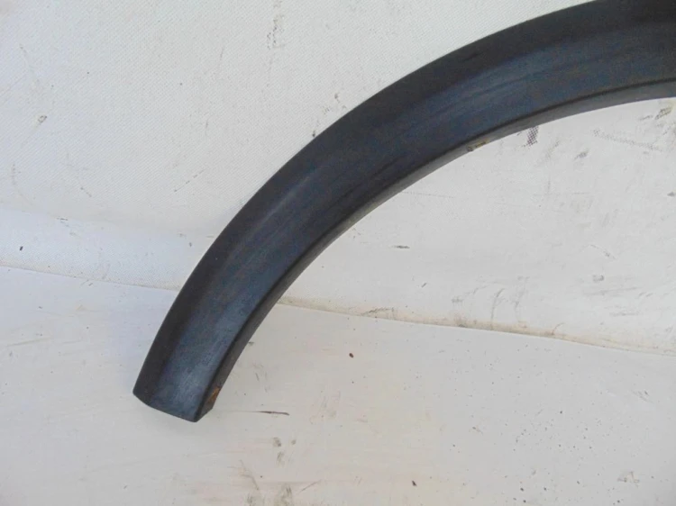 LISTWA NAKŁADKA BŁOTNIKA PRAWY TYŁ FIAT SEDICI (2005-2009) 1.9 DDIS 77251-7