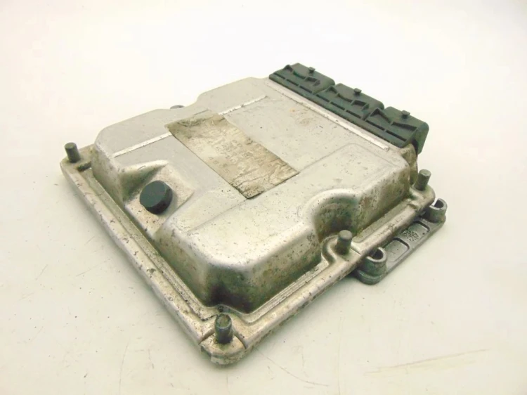 KOMPUTER STEROWNIK SILNIKA RENAULT SCENIC I LIFT (1999-2003) 0281010189 820