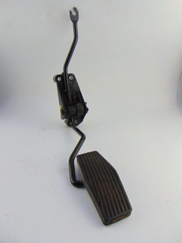 PEDAŁ GAZU POTENCJOMETR OPEL ZAFIRA A 1.8 90581205