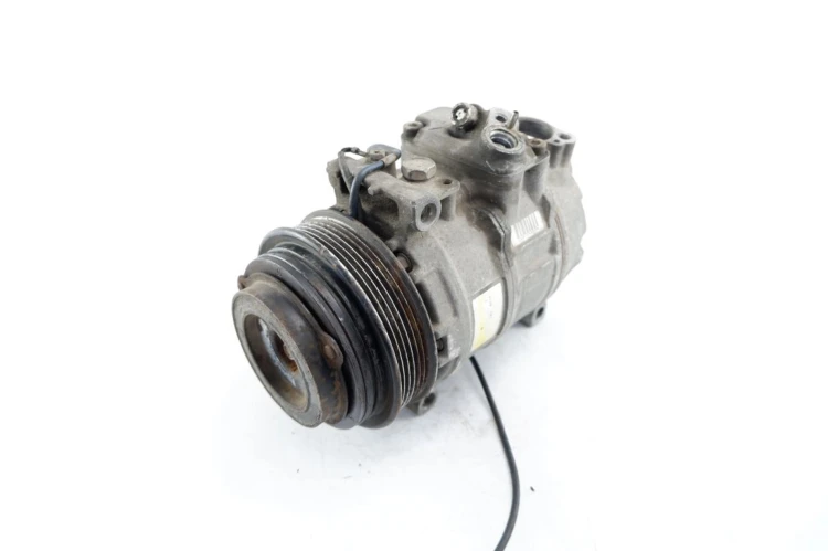 SPRĘŻARKA KLIMATYZACJI AUDI A6 C5 4B0260805C