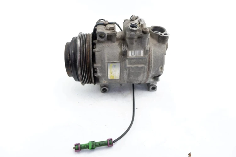 SPRĘŻARKA KLIMATYZACJI AUDI A6 C5 4B0260805C