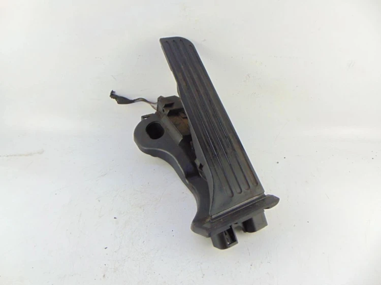 PEDAŁ GAZU POTENCJOMETR VOLKSWAGEN PASSAT B6 1K1723503L