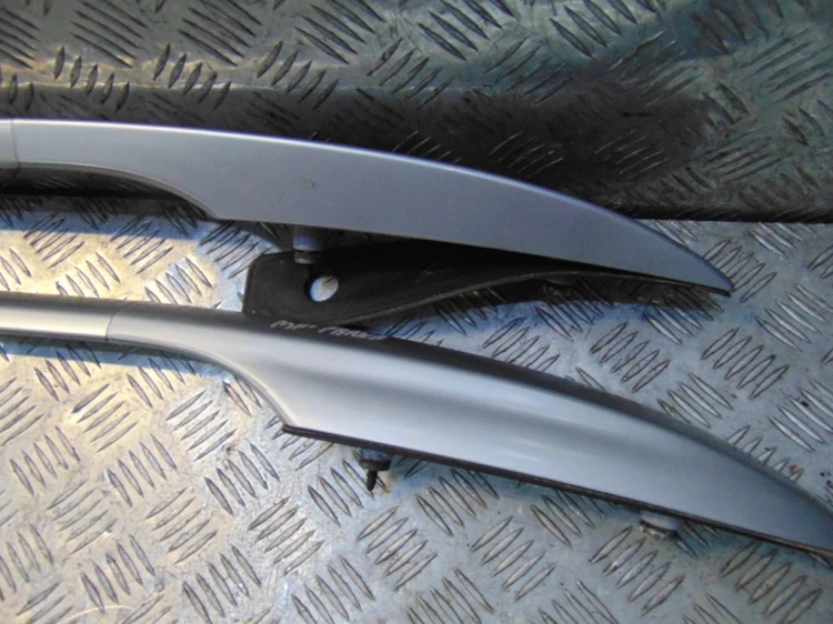 RELINGI DACHOWE RENAULT MEGANE III (2008-2013) 1.9 DCI