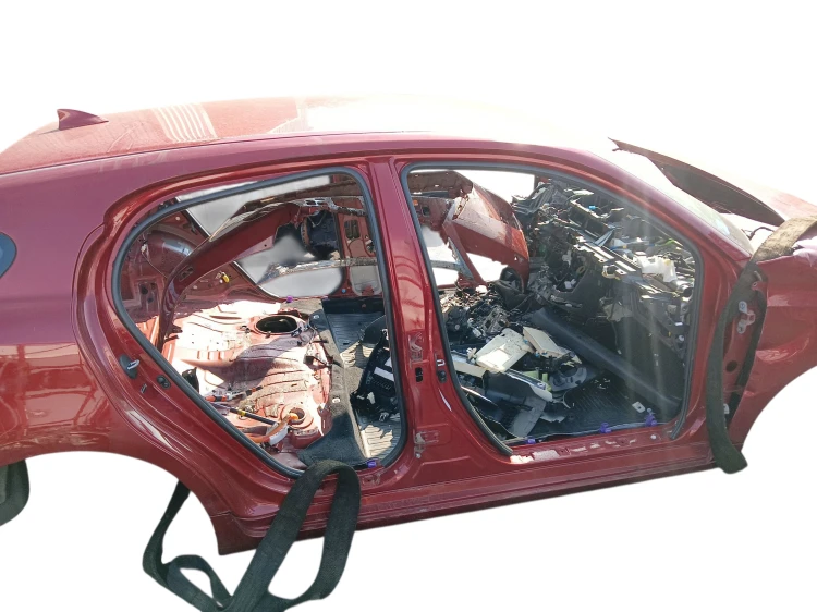 DACH LEXUS CT 200h LIFT (2014-2017) 1.8 HYBRID 136KM