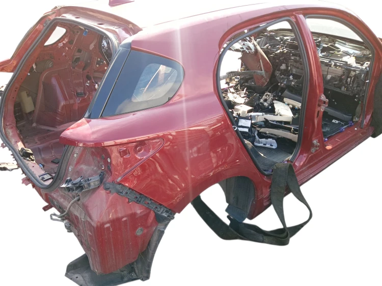 DACH LEXUS CT 200h LIFT (2014-2017) 1.8 HYBRID 136KM