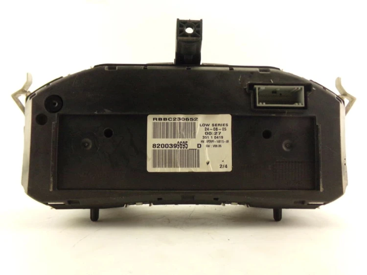LICZNIK RENAULT MEGANE II (2002-2005) 1.5 DCI 8200399695 D