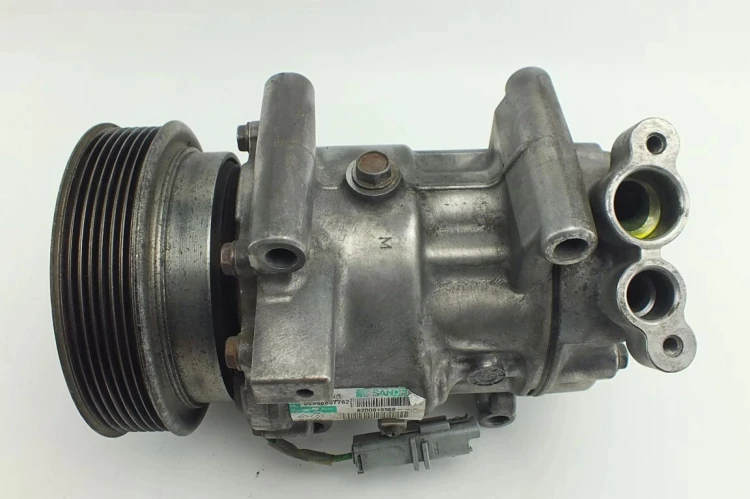 SPRĘŻARKA KLIMATYZACJI RENAULT CLIO III (2005-2009) 8200819568