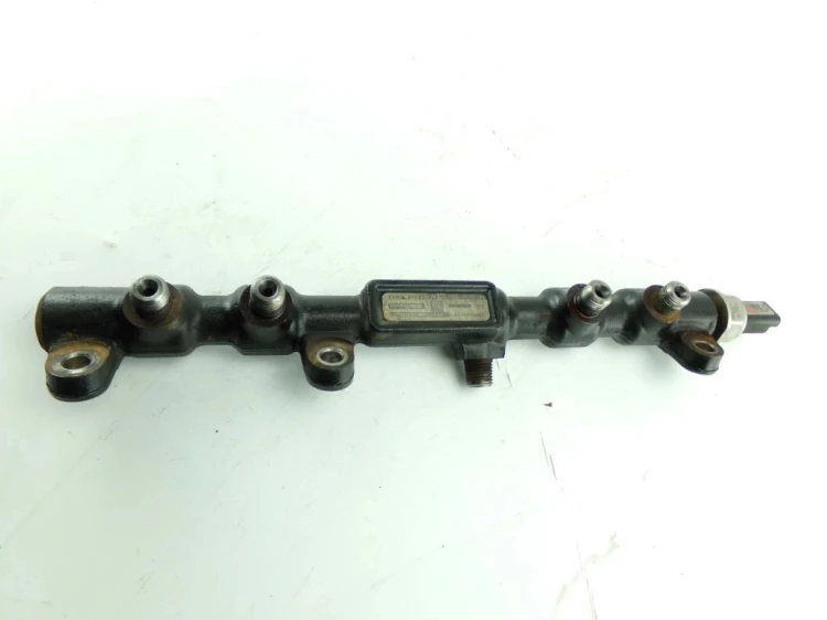 LISTWA WTRYSKOWA FORD MONDEO MK3 (2001-2007) 2S7Q-90280-AE