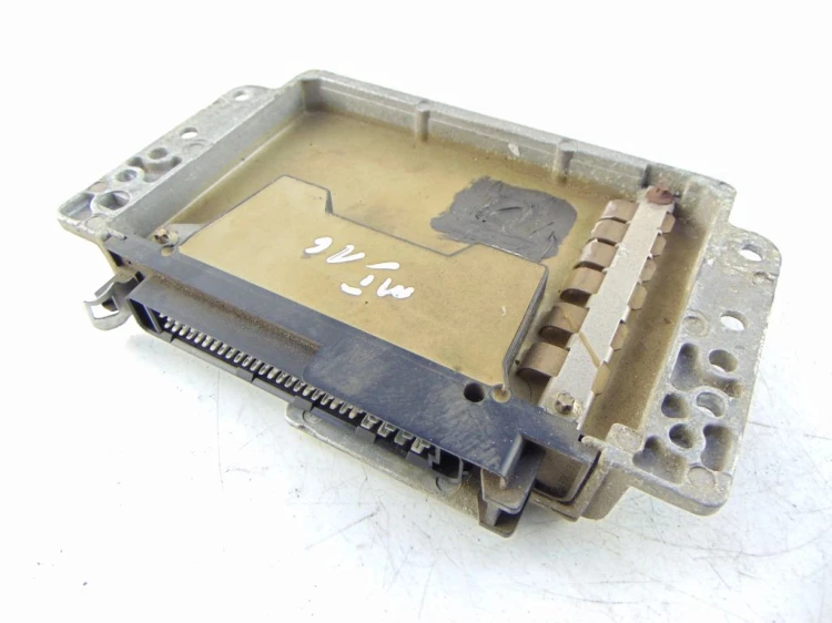 KOMPUTER STEROWNIK SILNIKA RENAULT MEGANE I (1996-1999) 1.6 BENZ 7700105983