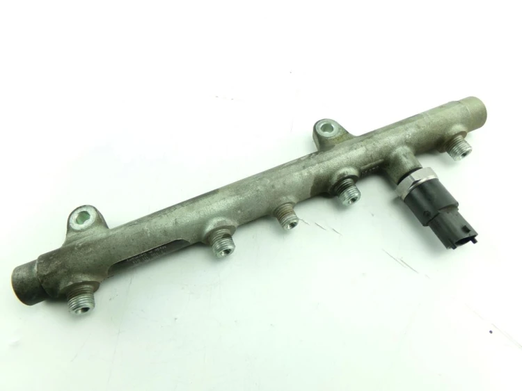 LISTWA WTRYSKOWA RENAULT LAGUNA II (2001-2005) 1.9 DCI 7700111013