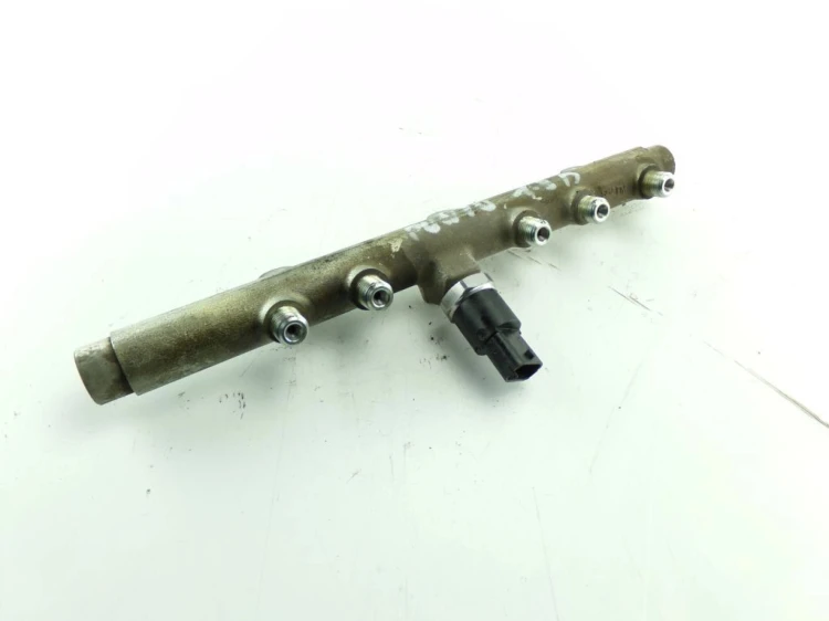 LISTWA WTRYSKOWA FIAT STILO 1.9 JTD 0445214016