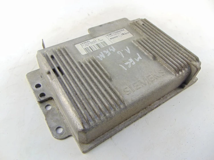 KOMPUTER STEROWNIK SILNIKA RENAULT MEGANE I LIFT (1999-2002) 7700105983