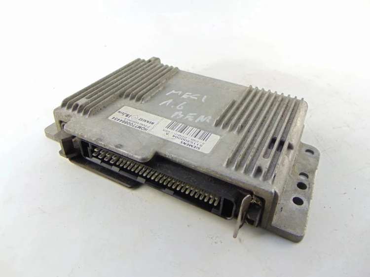 KOMPUTER STEROWNIK SILNIKA RENAULT MEGANE I LIFT (1999-2002) 7700105983