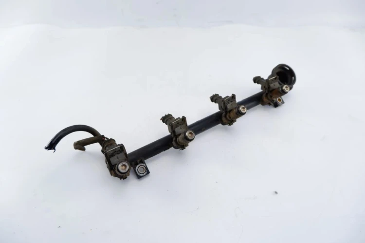 LISTWA WTRYSKOWA RENAULT MEGANE I (1996-1999) 1.4 16V 7700112519