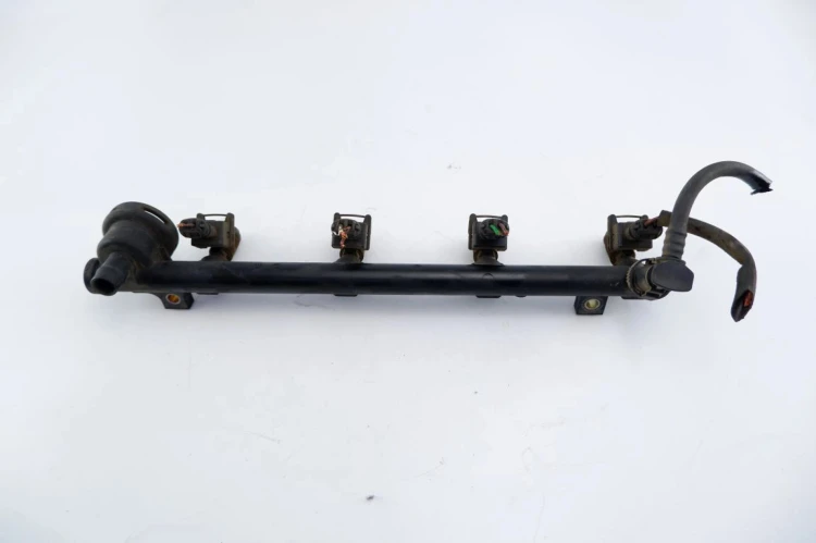 LISTWA WTRYSKOWA RENAULT MEGANE I (1996-1999) 1.4 16V 7700112519
