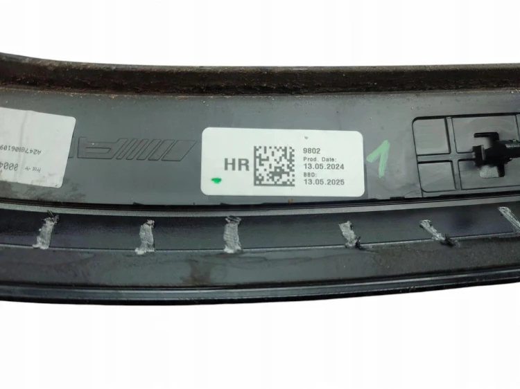 LISTWA BŁOTNIKA PRAWY TYŁ MERCEDES EQA H243 LIFT (2024-) 250+ 190KM A247885