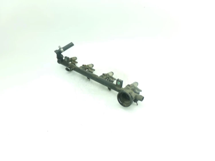 LISTWA WTRYSKOWA RENAULT SCENIC II (2003-2005) 2.0 16V 7700107405