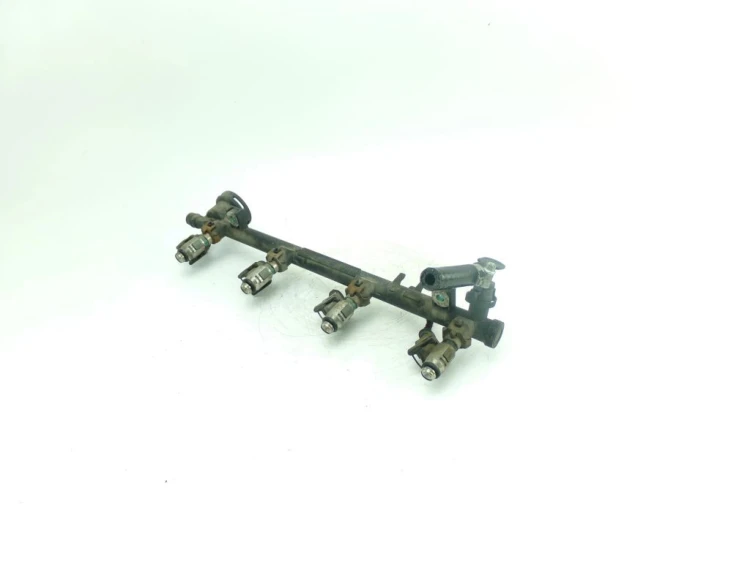 LISTWA WTRYSKOWA RENAULT SCENIC II (2003-2005) 2.0 16V 7700107405