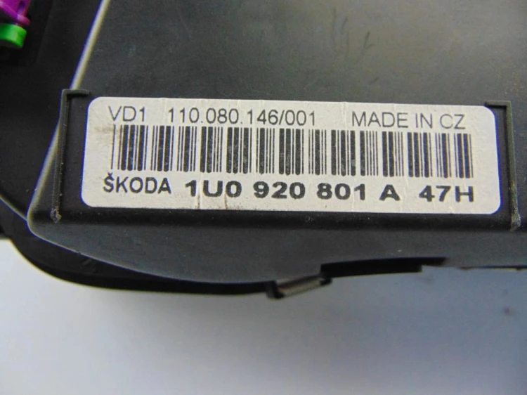 LICZNIK SKODA OCTAVIA I 1.6 mpi 1U0920801A