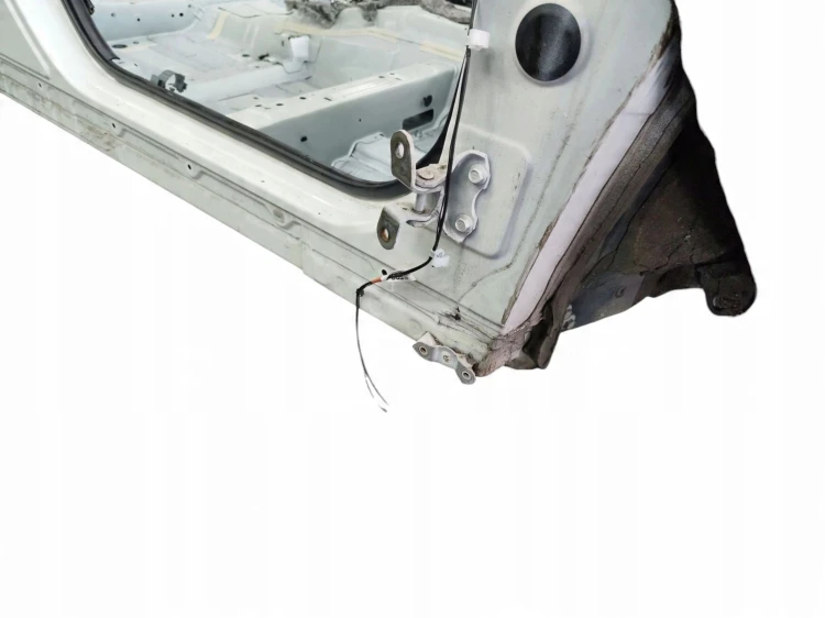 PRÓG PRAWY SŁUPEK ŚRODKOWY TOYOTA PRIUS IV (2016-2019) 1.8 HYBRID 122KM